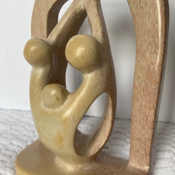 Soapstone Carving Handmade African Art Family Sculpture - Parents and Child - Picture 8 of 13